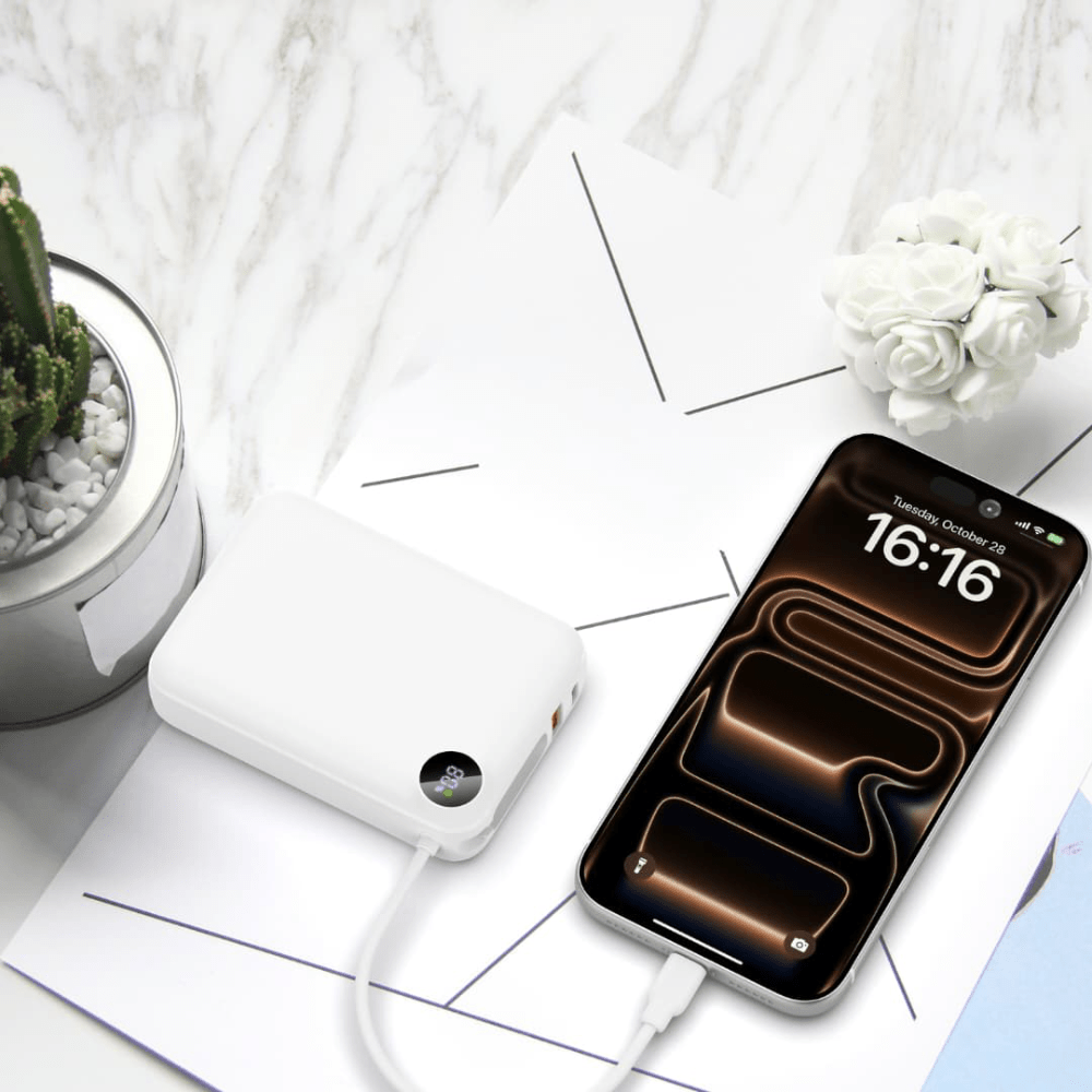 ChargeGo+ — Baterie externă 20.000mAh · Cablu USB - C integrat · 3 porturi · 22.5W - Voltres
